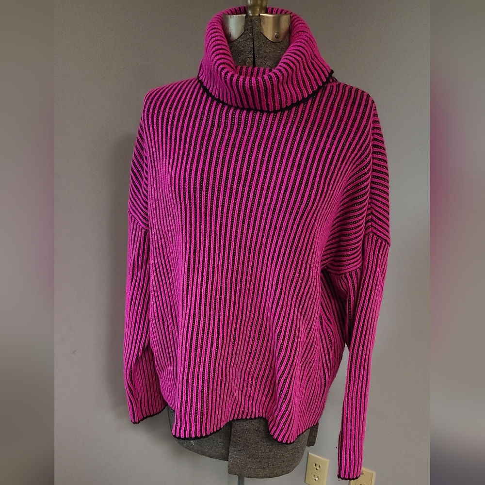 PLUS SIZE 20 NEON PINK AND BLACK TURTLENECK SWEATER